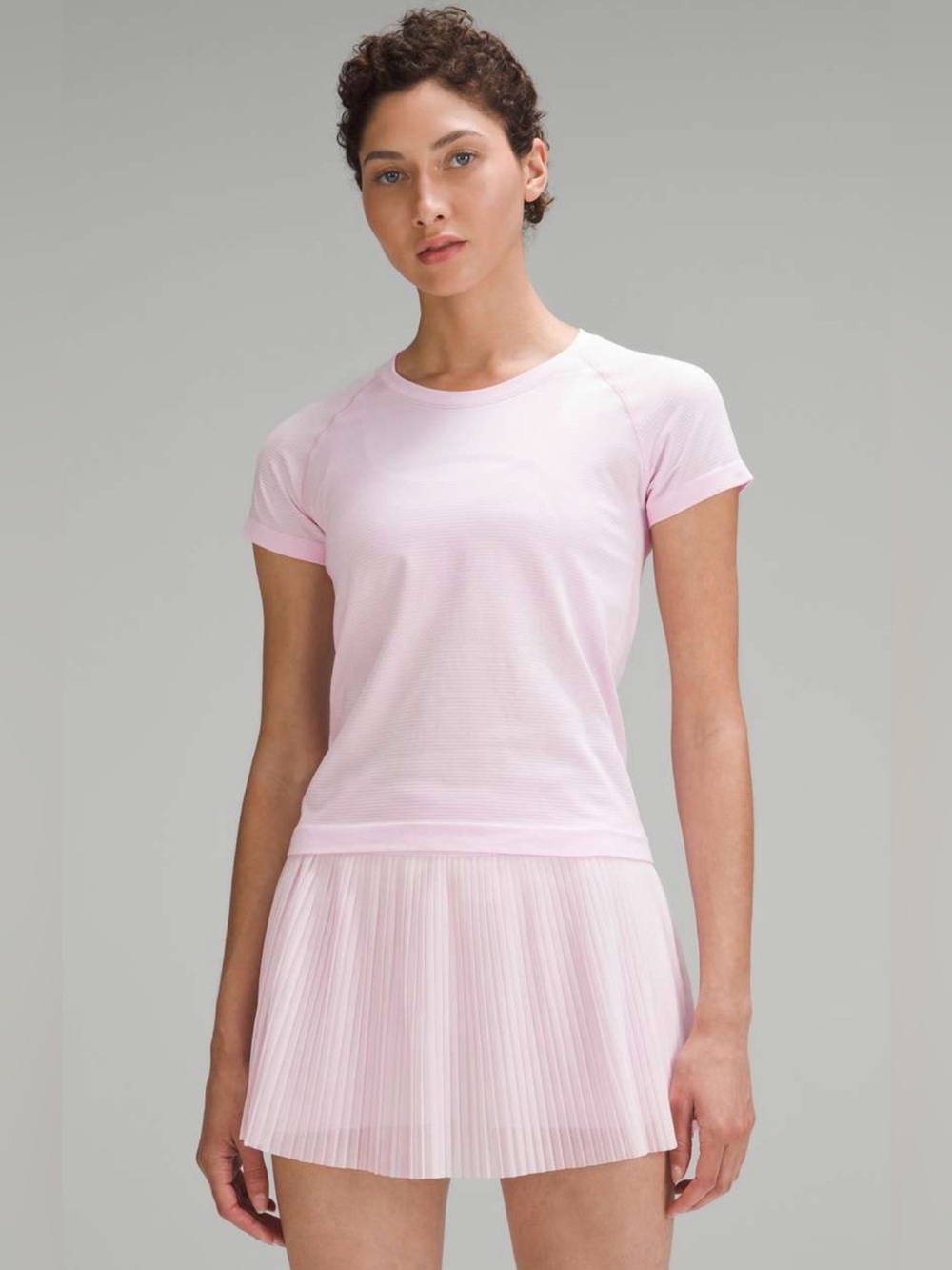 Lululemon Swiftly Tech Short Sleeve 2.0 Race Size 4 Light Pink